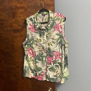 Linen sleeveless blouse from the Bon Marche